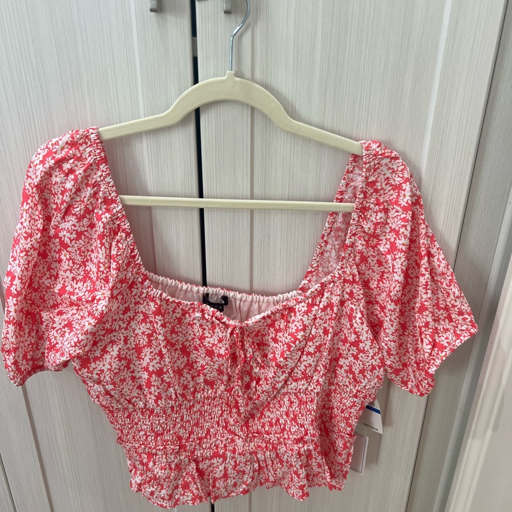 NWT- 1. State Pink Puff Sleeve Smocked Crop Blouse